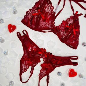Floral Lace Cut-out Crotchless Lingerie Set